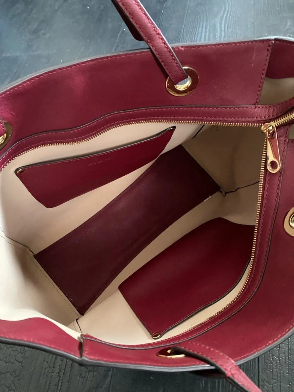 Michael Kors Burgundy Leather Large East West Walsh Shopper Tote burgundy - Picture 13 of 16